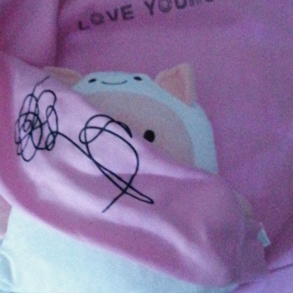 BTS Love Yourself Sweater - Picture 4 of 4